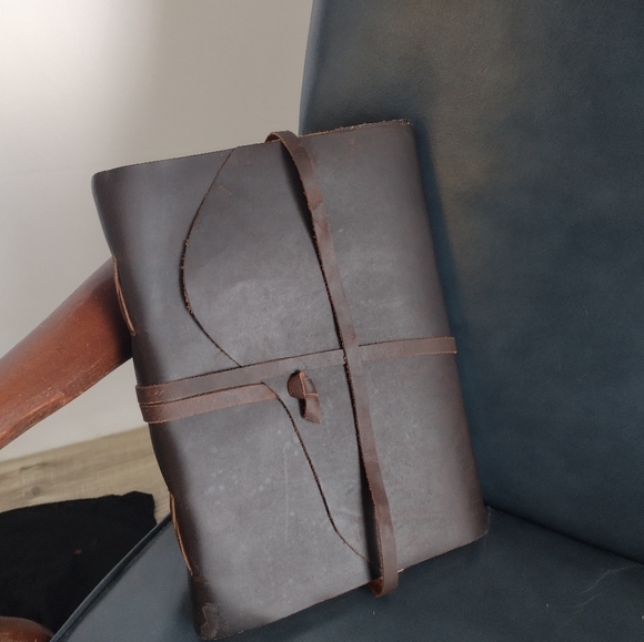 Everlast Other - Everest Explorer Vintage Leather Travelling Journal with Rustic Handmade Deckle-